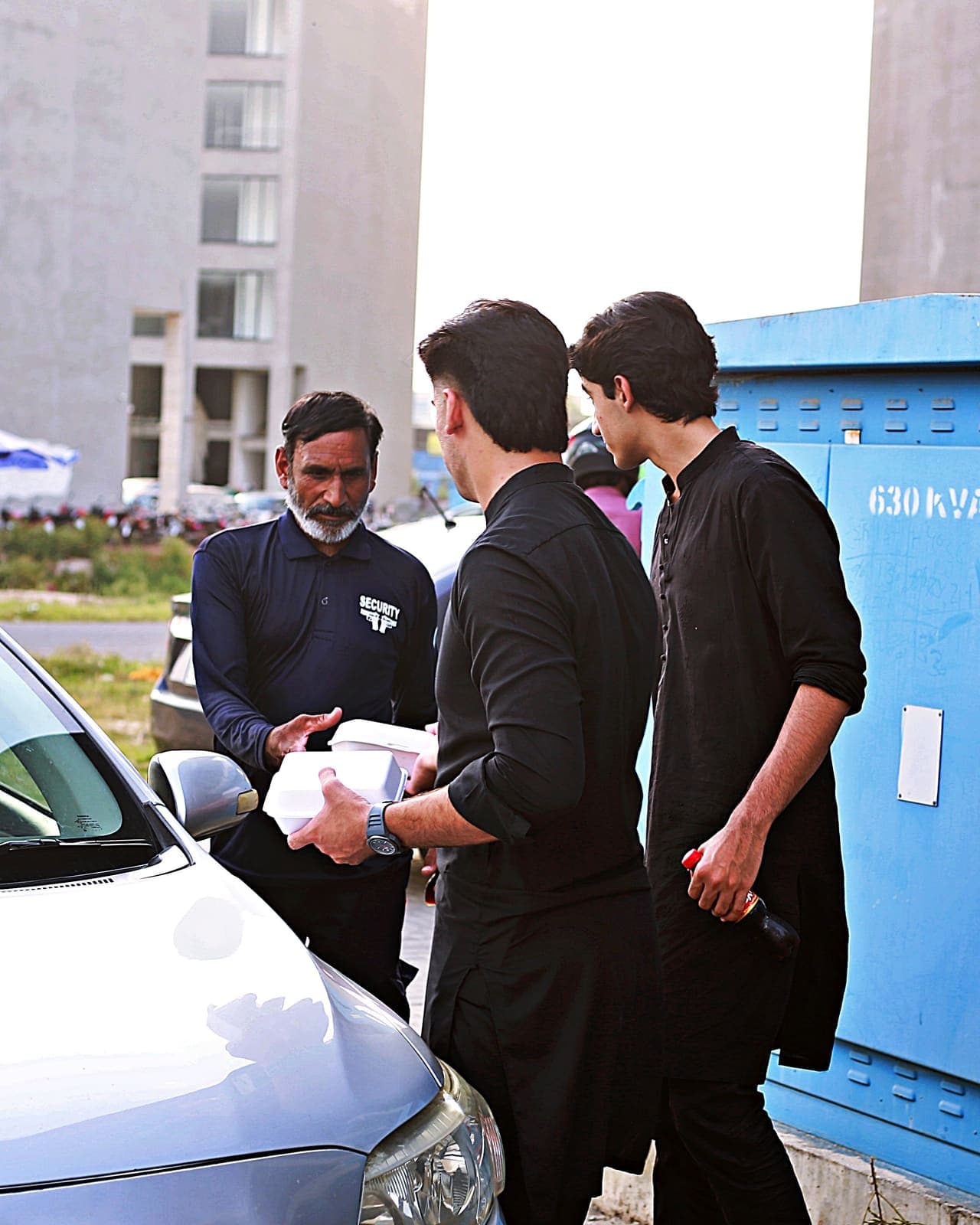 Saagar Foundation food drive at DHA Phase 8 — photo 6