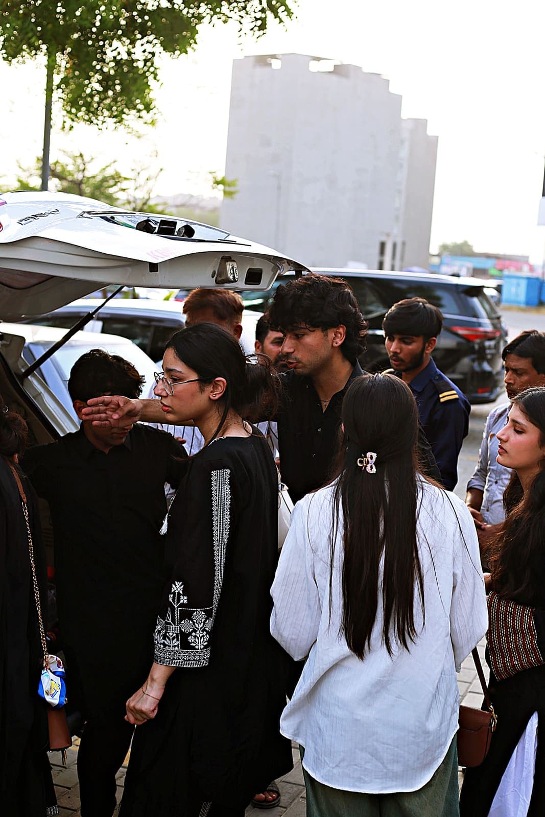 Saagar Foundation food drive at DHA Phase 8 — photo 18